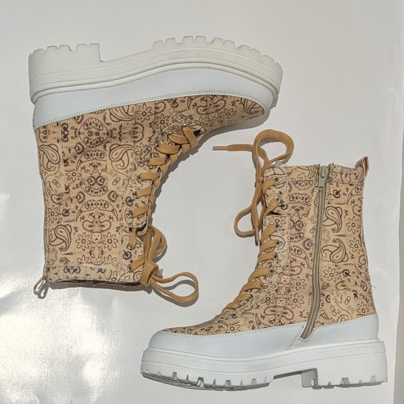 LAST DAY Free People Paisley Canvas Lace-up Hiker Design Boots NWOT Size 7 - Picture 10 of 11